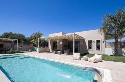 Perama Villa | Koin Villa Sunset, With Heated Pool & Whirlpool, By ThinkVilla