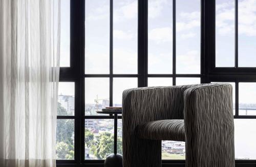 Daun Penh Hotel | TRIBE Phnom Penh Post Office
