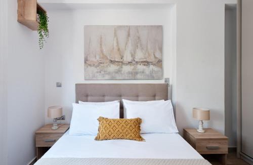 Koum Kapi Apartment | ModernPastel Apartment - Private Parking,Near the Old Port