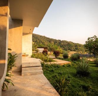 Kampot Bed & Breakfast | La Plantation Villa