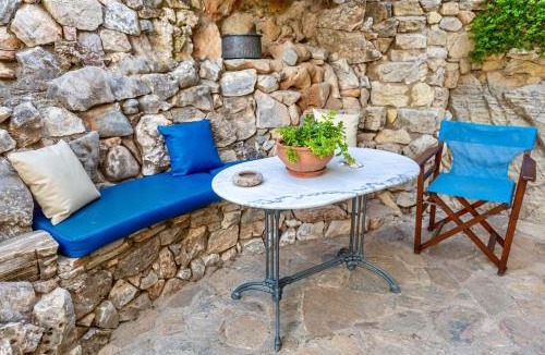 Rafina-Pikermi Apartment | BIG BLUE