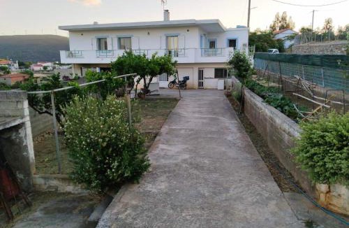 Steni Dirfyos Apartment | Christos House