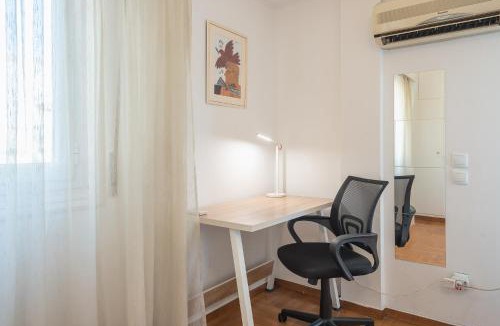 Kypseli Apartment | FilOikos Reunion Central Mansion 5BR 3BA