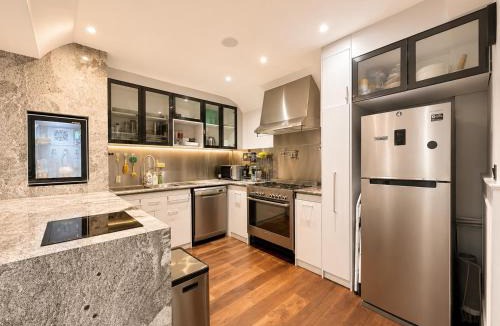 Sen Sok Villa | Phnom Penh - 4 Bedroom Luxury Town House