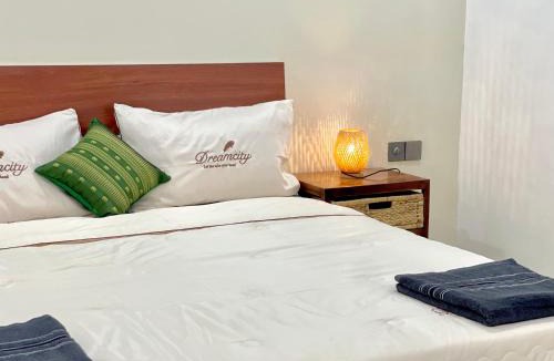 Daun Penh Hotel | SkyVilla BKK - Pool & Chill - Laundry included