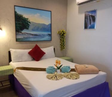 Trang Resort | ริมธารรีสอร์ทตรัง