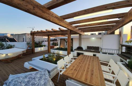 Filopappou Apartment | Athens Luxury Suite