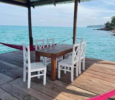 Koh Rong Sanloem Hostel | Sea PoeTree
