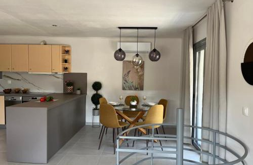 Vari Villa | Naiad Villa