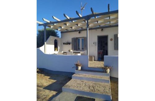 Mandrakia Apartment | Stella's Mandrakia Seaside House