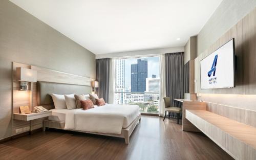 Nana Hotel | Adelphi Suites Bangkok