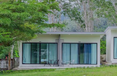 Thep Kasattri Resort | Sunisa Resort