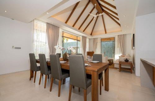 Thep Kasattri Villa | Grand garden villa Free Airport Pickup from 7 days