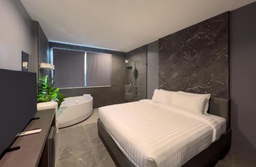 Ratchadaphisek Hotel | HK Villa Resort