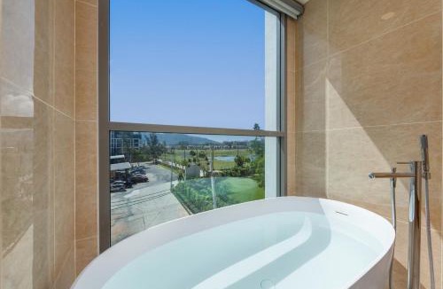 Laguna Apartment | Ozone Сondo Apart Hotel by TropicLook