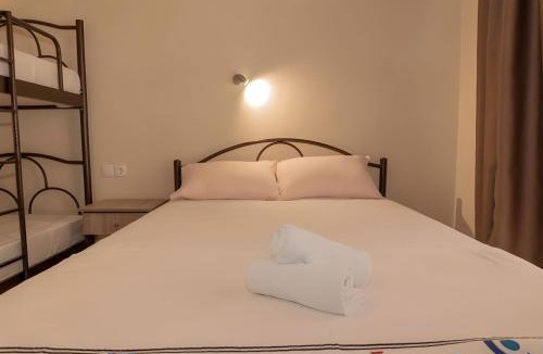 Stavros Hotel | Studios for rent Hermanos