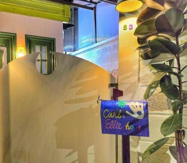 Wang Burapha Phirom House | Carl and Ellie Home