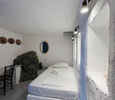 Serifos House | Castle Seaview