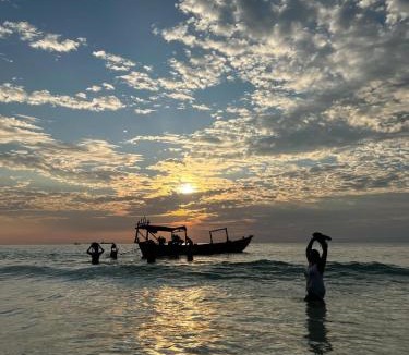 Koh Rong Sanloem Resort | Easy Tiger - M'Pai Bay Beach, Koh Rong Sanloem