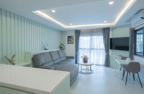Na Kluea Hotel | Three One East