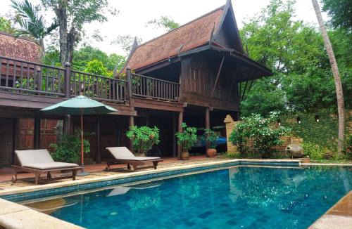 Pak Chom Resort | Mekong Villas