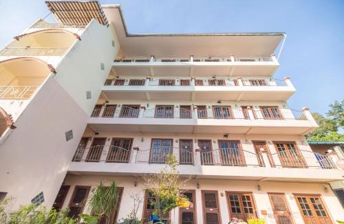 Nanai Road Hotel | G house guest house