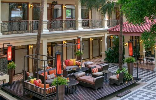 Thanon Phaya Thai Hotel | The Sukosol Hotel