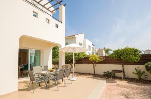 Paralimni Villa | Kiki Villa-3 bedroom villa with Jacuzzi