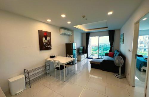 Pratumnak Hill Apartment | One Tower 105 by ThaiminatorPattaya