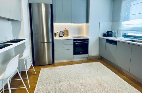 Alimos Apartment | Riviera Yacht Style Condo & Pool Access #Unoblu