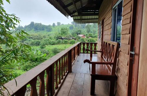 Ban Lung Hostel | Banlung Mountain View Treks & Tours