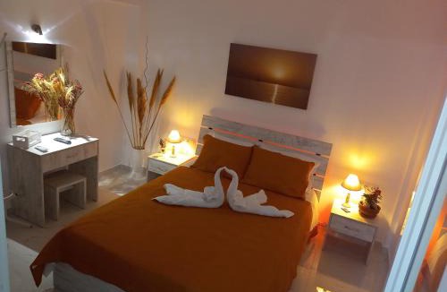 Andros Town Apartment | levante studios Αndros