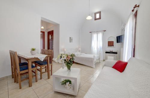 Akrotiri Apartment | William's Houses