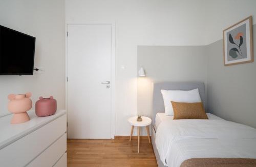 Pangrati Apartment | Deluxe 4 Bedrooms Apartment in Athens Center