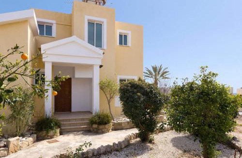Pegeia Villa | Villa Philios by Villa Plus
