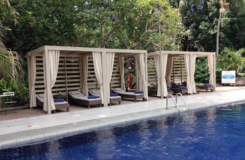 North Pattaya Hotel | Let's Hyde Pattaya Resort & Villas - Pool Cabanas