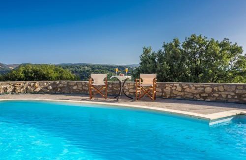 Monopari Villa | Stone Built Private villa Limeri with pool, BBQ & Shaded Patio