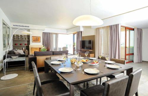 Atsipópoulon Villa | Red Oak Tree Villa