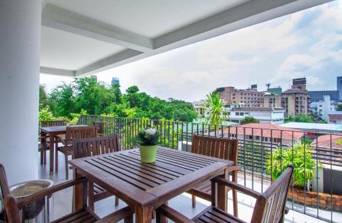 Bang Na Hotel | Lily Hotel Bangkok