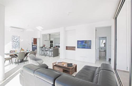 Protaras Villa | Villa Olive SunshineBrand NewAstounding 3BDR Protaras Villa with PoolClose to the beach
