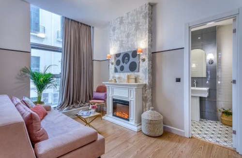 Psirri Apartment | The Pinnacle Athens