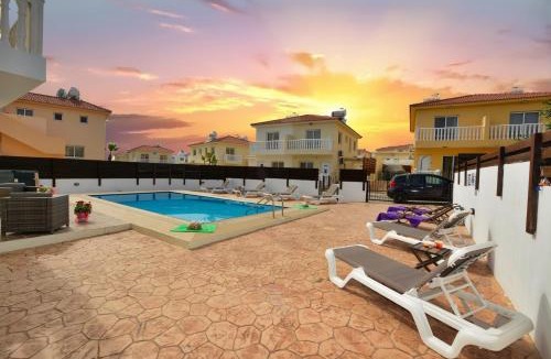 Ayia Napa Villa | Nissi Villa Crystal