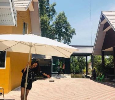 Ban Laem Resort | Baan Bon Resort Bang Tabun