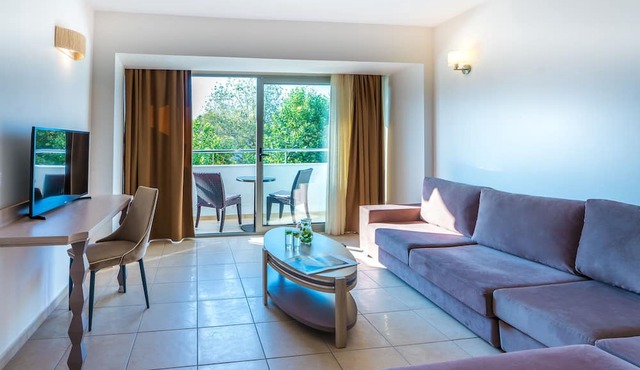 Cronwell Platamon Resort in Dio-Olympos