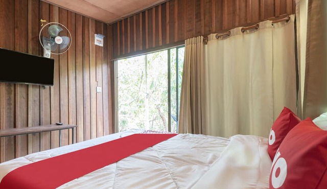 OYO 693 Tree House Cottage