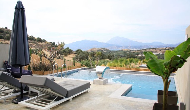MARNOS VILLAS in Faistos