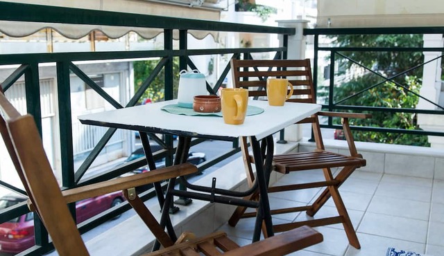 Cozy apt in Peristeri near Metro station
