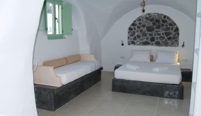 Mythos Traditional Stonehouse