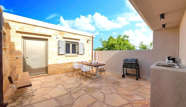 Cretan Breeze Villa HEATED Private Swimming Pool in Yeoryioupolis Kriti