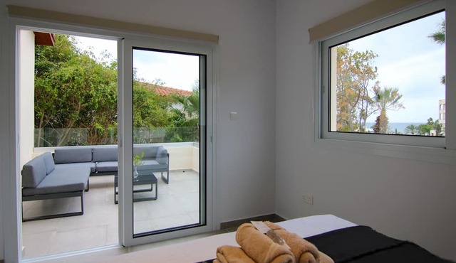 Phaedrus Living: Seaside Modern Flat Limnaria 123 in Paphos